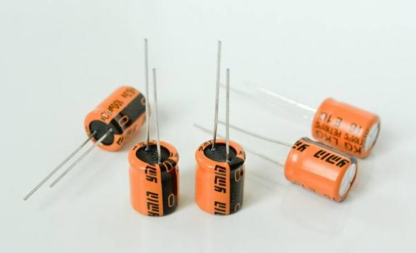 「NIPPON CHEMI-CON」電解電容極性接錯(cuò)會(huì)爆炸，如何避免？